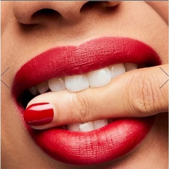 MAC 707 Ruby Woo Retro Matte Lipstick - Picture 4 of 16